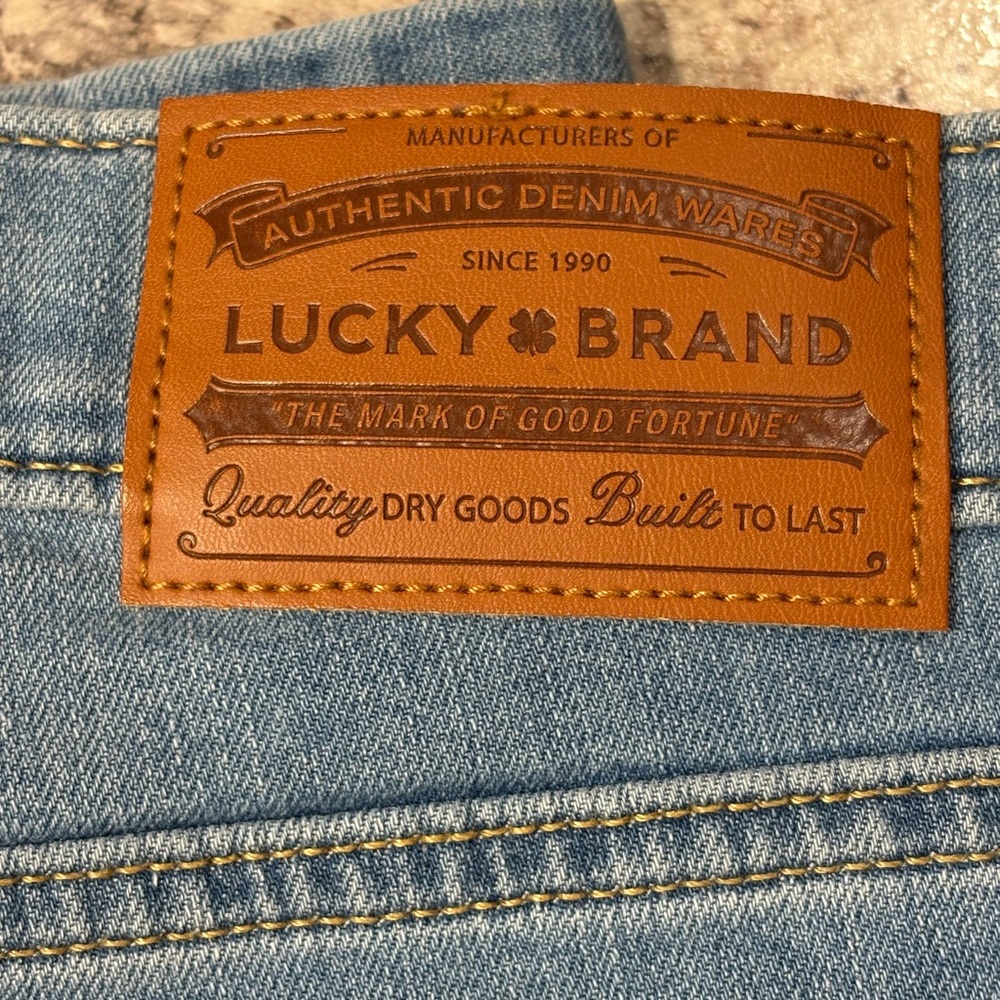 Lucky Brand Men's Light Blue Denim Jeans